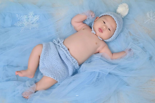塔城摸孕妇肚子沾喜气